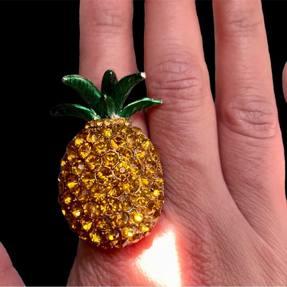 Accessories - Very large pineapple ring